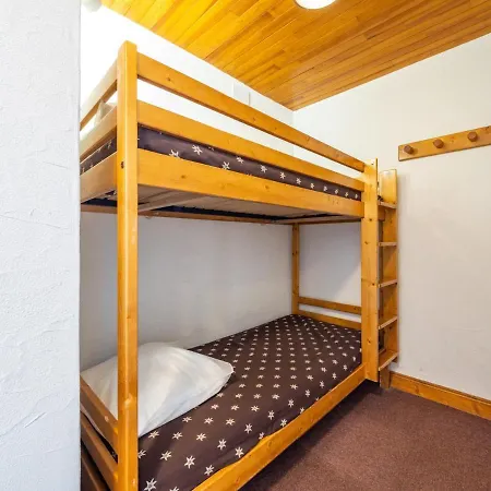 Skis Aux Pieds A Avec Balcon, 6 Couchages, Proche Commerces Et Navettes - Fr-1-502-480 Apartment