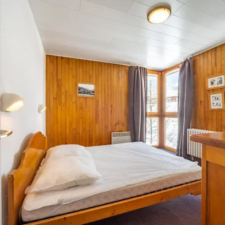 Apartment Skis Aux Pieds A Avec Balcon, 6 Couchages, Proche Commerces Et Navettes - Fr-1-502-480 *